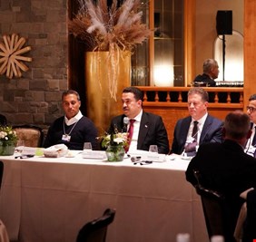 مكتب السوداني يكشف عن لقاءاته في دافوس