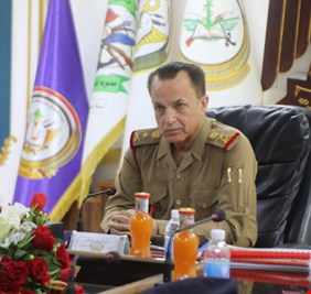 العلاق يشرف على نقل المسؤوليات بين عدد من القادة العسكريين