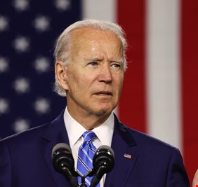 بايدن يكشف عن تعيين سفيرة جديدة لأمريكا في العراق