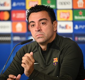 رسميا.. تشافي يعلن رحيله عن برشلونة ويحدد الموعد