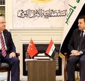 الأعرجي يستقبل وزير الدفاع التركي والوفد المرافق له