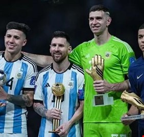 صديق ميسي يعرض نفسه على برشلونة
