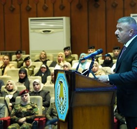 وزير الداخلية يؤكد دعمه للمرأة العاملة في الوزارة