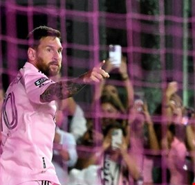 ميسي يضرب بقوّة في افتتاح الدوري الأميركي