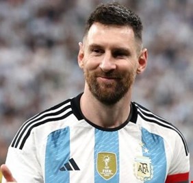 كواليس مثيرة.. كيف تسبب ميسي في طرد جمال بلماضي من منتخب الجزائر؟