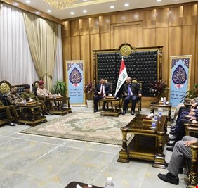 وزير الداخلية يلتقي محافظ كربلاء المقدسة وقائد عملياتها ويؤكد على انسيابية الحركة وعدم قطع أي طريق
