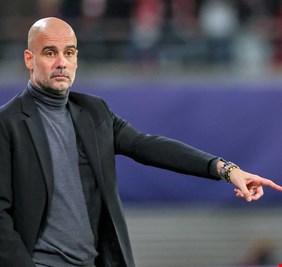 أفضل لاعب في الدوري الإنجليزي.. غوارديولا يتجاهل صلاح وهالاند