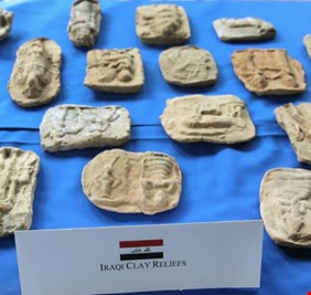 السوداني يعلن العمل مع الإنتربول لاستعادة الآثار المهربة