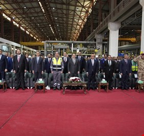 السوداني يفتتح معملاً لصناعة الأسمدة الزراعية في البصرة