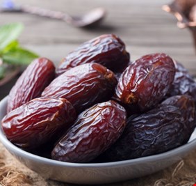 فوائد تناول التمر في السحور على صحة الصائم