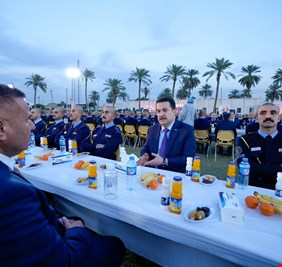 السوداني يشارك طلاب كلية الشرطة مائدة إفطار شهر رمضان المبارك