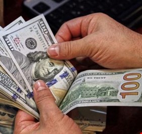 ارتفاع طفيف بأسعار الدولار في الاسواق المحلية ببغداد