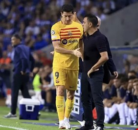 ليفاندوفسكي يكشف سر تألقه.. هل يقنع تشافي بالبقاء مع برشلونة؟