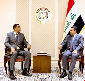الأعرجي يستقبل السفير الكويتي في بغداد