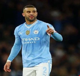 قبل معارك أرسنال وريال مدريد.. تحول مفاجئ في موقف كايل ووكر