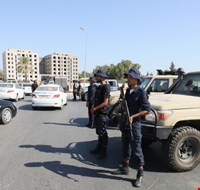 ليبيا.. سقوط ضحايا في اشتباكات بين مجموعتين مسلحتين في طرابلس