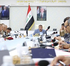 وزير الداخلية يستمع الى الإيجاز الفصلي لنشاطات مفاصل وتشكيلات الوزارة في بغداد والمحافظات