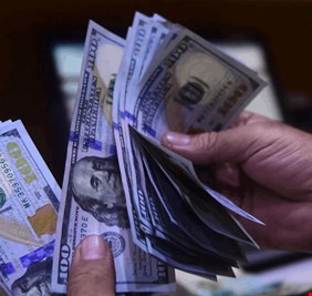 مع اقتراب عيد الفطر الدولار يشهد استقراراً في بغداد