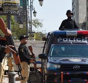مقتل 11 شخصا على الأقل بهجومين إرهابيين في باكستان