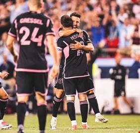سحر ميسي يعود.. إنتر ميامي يفرض قبضته على الدوري الأمريكي