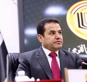 كيف ينسج الاعرجي خيوط علاقات العراق في وضع دولي ملتبس؟