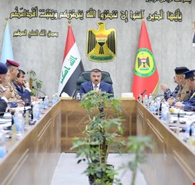 وزير الداخلية يناقش مراجعة الخطط الأمنية لقيادة عمليات بغداد الرصافة