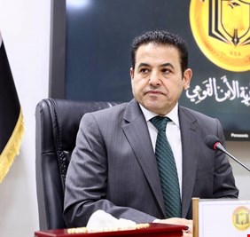 مستشار الأمن القومي العراقي يؤكد الحياد وسط 