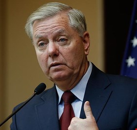 سيناتور امريكي: إبقاء العراق موحداً مسالة معقدة