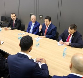 الأعرجي يلتقي في سانت بطرسبرغ الروسية الأمين العام لمجلس الأمن الوطني الإماراتي