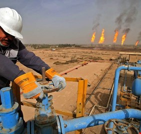 العراق يجتاز حاجز الـ 100 مليون برميل مصدر خلال آذار الماضي