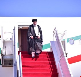 الكشف عن زيارة مرتقبة للرئيس الإيراني إلى بغداد
