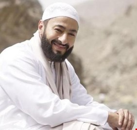 حمادة هلال يكشف عن بطل «غير بشري» في مسلسل «المداح 4»