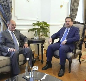 رئيس الوزراء يستقبل نقيب الصحفيين العراقيين مؤيد اللامي