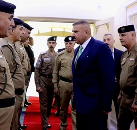 وزير الداخلية يعقد اجتماعاً في المديرية العامة للتدريب والتأهيل