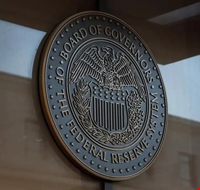 توقعات بخفض الفيدرالي الأمريكي لسعر الفائدة