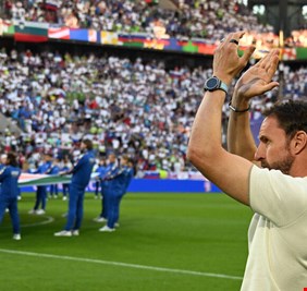 رغم الصدارة في يورو 2024.. جماهير إنجلترا تصب جام غضبها على ساوثغيت
