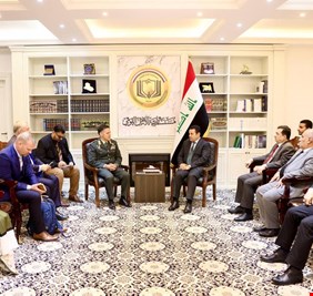 الأعرجي يستقبل قائد بعثة حلف الناتو في العراق