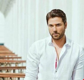 أحمد عز يكشف أفدح خطأ في حياته: «بعد وفاة أمي بيومين»