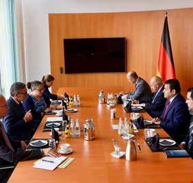 الأعرجي  يلتقي نظيره الألماني ويبحثان ملفات أمنية مشتركة