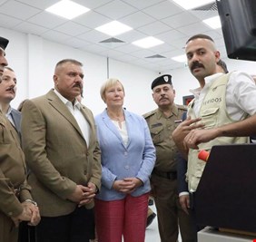 وزير الداخلية يفتتح مصنع الطباعة الملونة للبطاقات الوطنية بمواصفات متطورة