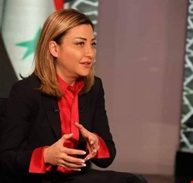 وفاة الإعلامية السورية لونا الشبل