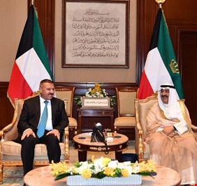 وزير الداخلية يلتقي أمير دولة الكويت