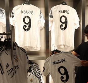 قميص مبابي يثير أزمة في ريال مدريد
