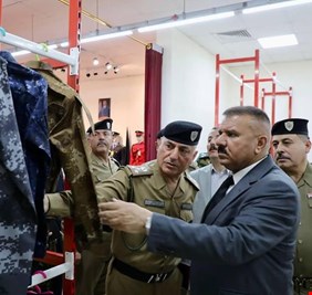وزير الداخلية يزور معمل الألبسة لمنتسبي قوى الأمن الداخلي