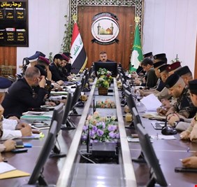 وزير الداخلية يترأس اجتماعاً أمنياً موسعاً في مقر قيادة عمليات كربلاء