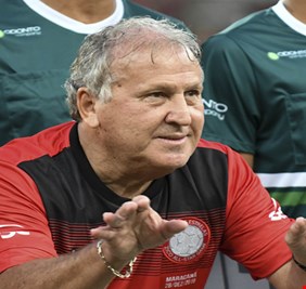 أولمبياد باريس.. سرقة حقيبة مع مقتنيات بقيمة 500 ألف يورو من النجم البرازيلي زيكو