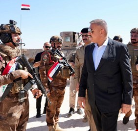 وزير الداخلية يفتتح مقر قيادة حدود المنطقة الثانية ويعقد اجتماعاً فيه ويلتقي عدداً من الضباط والمنتسبين ويوجه بجملة من التوصيات