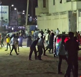 32 قتيلاً بهجوم على شاطئ شعبي في الصومال