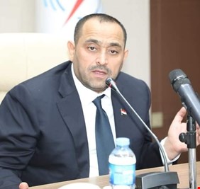 البرلمان يتجه لاستجواب وزير الكهرباء على خلفية 51 ملف فساد