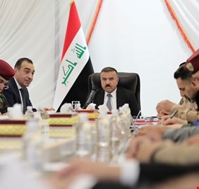 وزير الداخلية يعقد اجتماعاً مع الأجهزة الاستخبارية